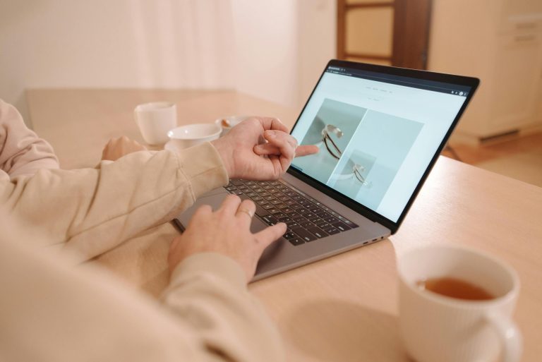 Jak powinna wyglądać dobra strona internetowa firmy?